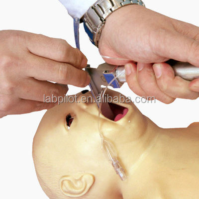 Realistische huidsimulatie PALS Pasgeboren babypop voor auscultatie en EKG-training