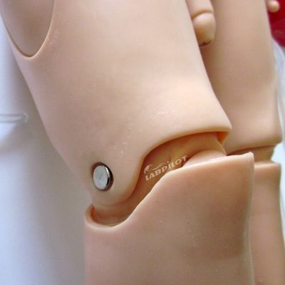 Omvattend mannequin voor moederschap en kinderverzorging voor geavanceerde PVC-CPR-ECG-opleiding