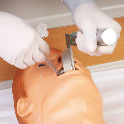 Intelligente EHBO-opleiding Mannequin voor menselijke levensgrootte Klinische verpleegkundige opleiding