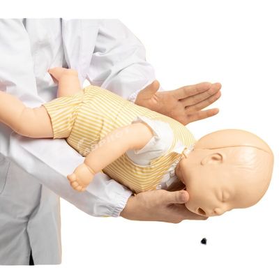 Baby Heimlich Manoeuvre verstikkende pop voor menselijke levensgrootte baby CPR demonstratie
