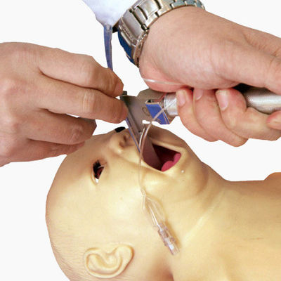 Geavanceerde volledig functionele neonatale verpleegkunde en CPR-mannequin Mensenlevensgrootte voor klinische praktijk