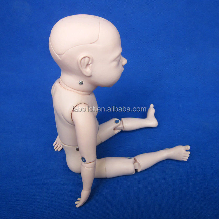 Nieuwgeboren baby meisje verpleegkunst mannetje essentieel voor babyzorg opleiding in de verpleegkundige school